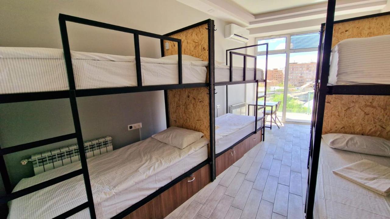 Puzzle Space Hostel Yerevan Luaran gambar