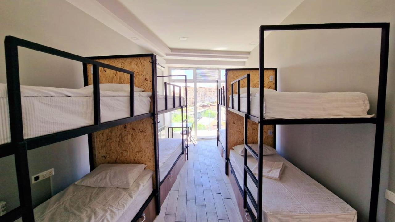 Puzzle Space Hostel Yerevan Luaran gambar