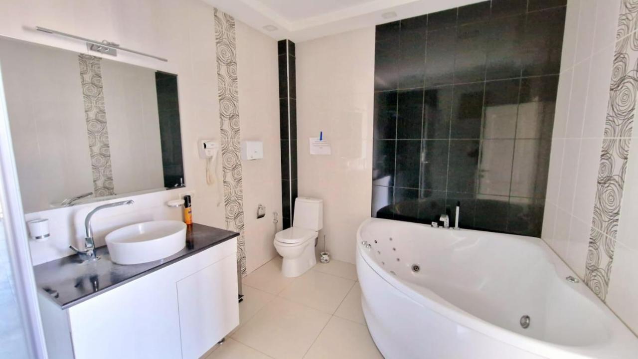 Puzzle Space Hostel Yerevan Luaran gambar